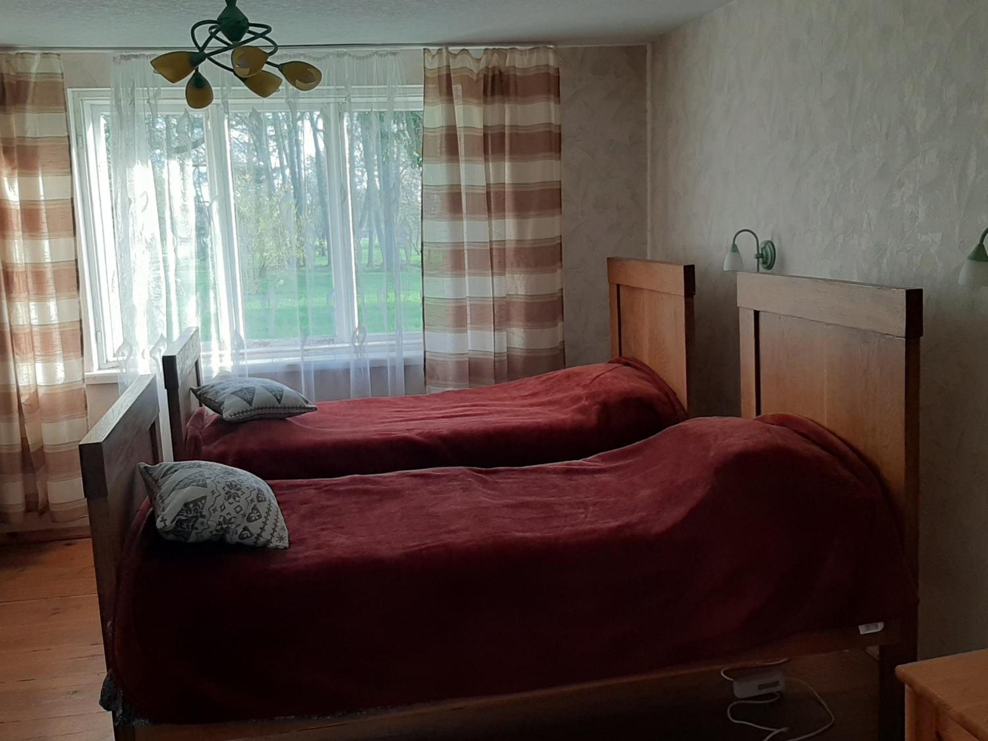 Hostal Lauku Viesu Maja Bajari Rucava Habitación foto