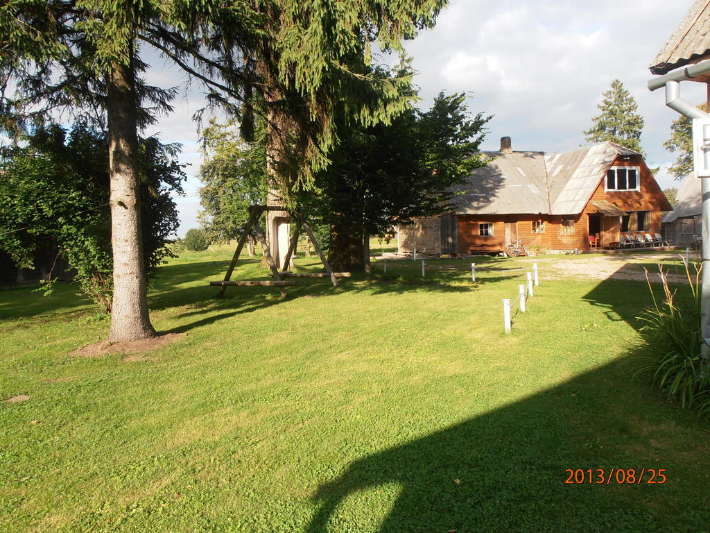 Hostal Lauku Viesu Maja Bajari Rucava Exterior foto