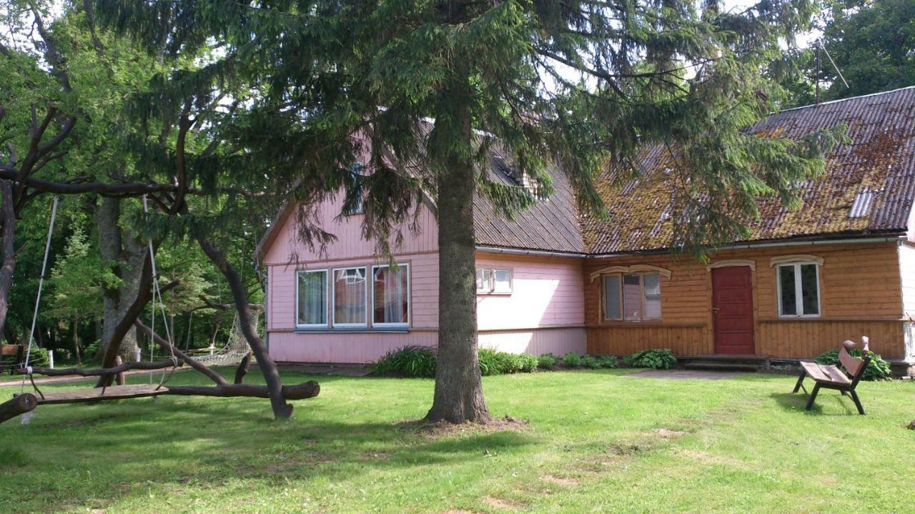 Hostal Lauku Viesu Maja Bajari Rucava Exterior foto