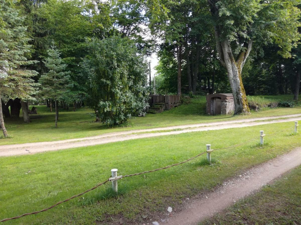 Hostal Lauku Viesu Maja Bajari Rucava Exterior foto